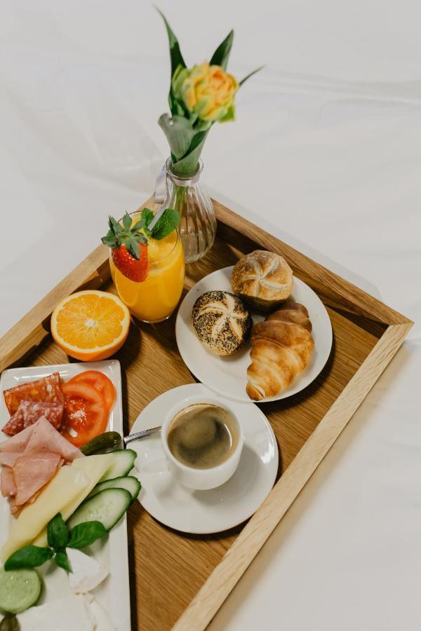 Molto Bene Hotel & Restaurant Skorcz Экстерьер фото