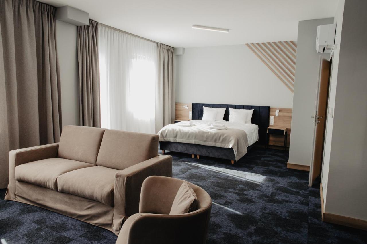 Molto Bene Hotel & Restaurant Skorcz Экстерьер фото